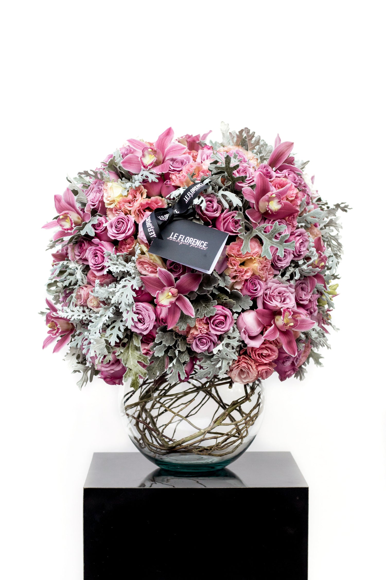 Daniela Cymbidium Arreglo Floral